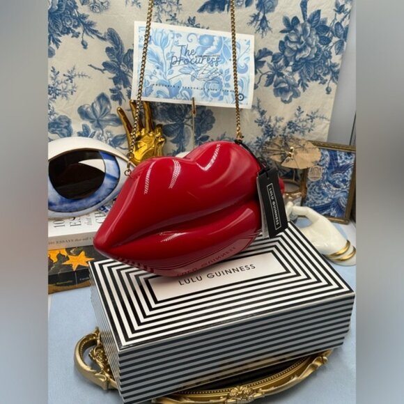 🆕 LULU GUINNESS 🧿 NWT Large Red Iconic Lips Perspex Clutch on a Chain Bag - Picture 4 of 16